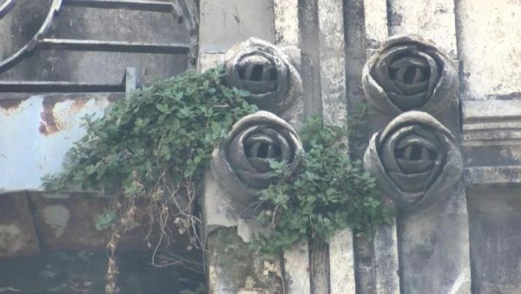 119 yıllık Vlora Han’ın harabe fotoğrafları