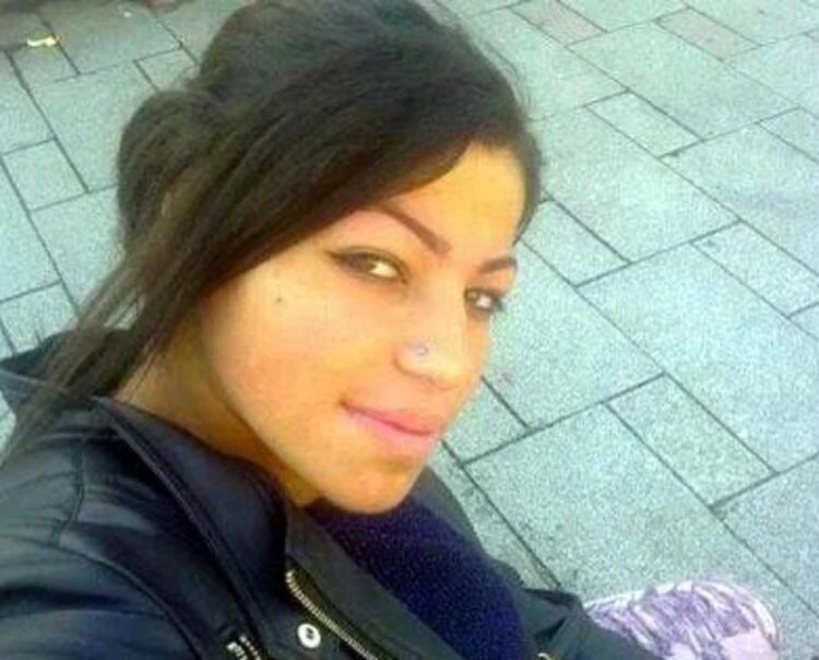 Kayıp kızının seçmen kağıdı gelen anne yıkıldı