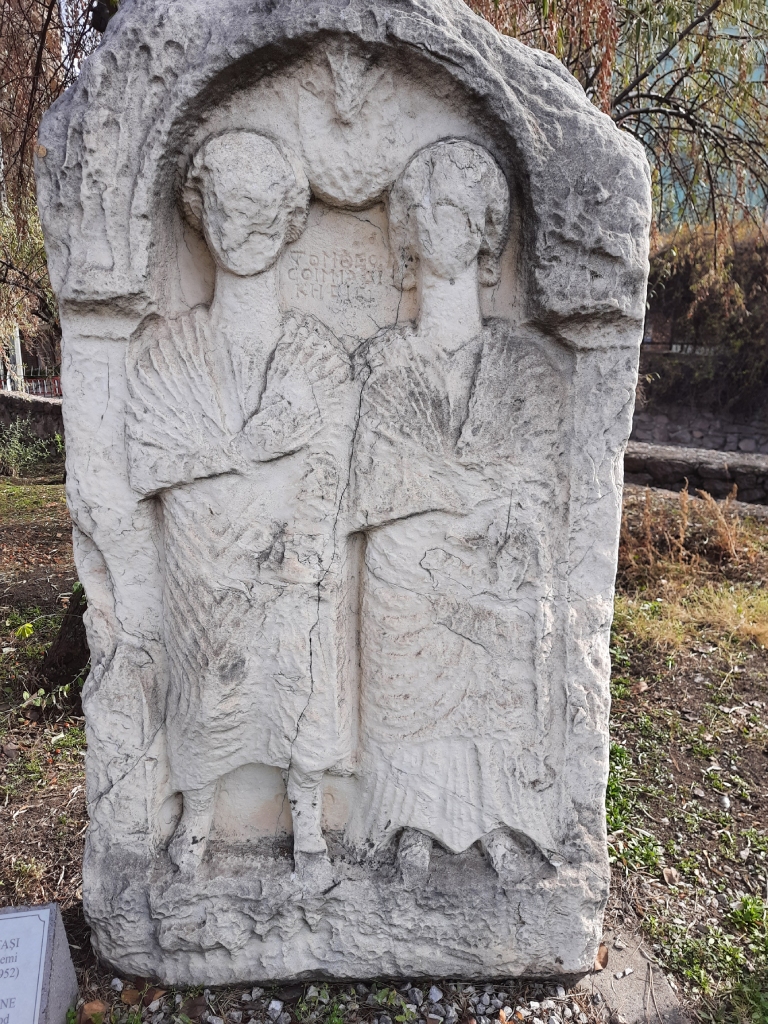 Ankara Roma Hamamı Açık Hava Müzesi'nden mezar taşları fotoğrafları