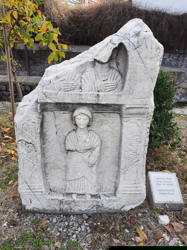 Ankara Roma Hamamı Açık Hava Müzesi'nden mezar taşları fotoğrafları