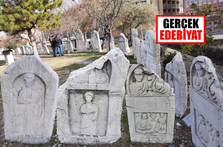 Ankara Roma Hamamı Açık Hava Müzesi'nden mezar taşları fotoğrafları