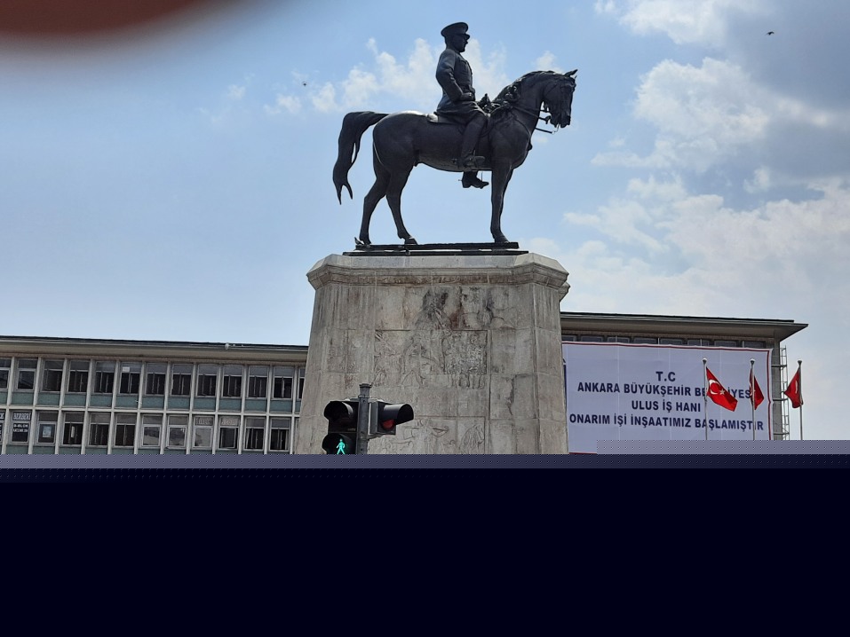 Temizlenen Ulus Zafer Anıtı bir başka güzel