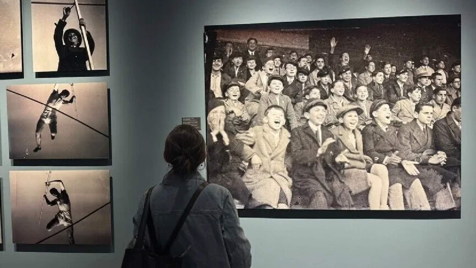 ‘Cumhuriyetin Kamera Arkası’ sergisi açıldı