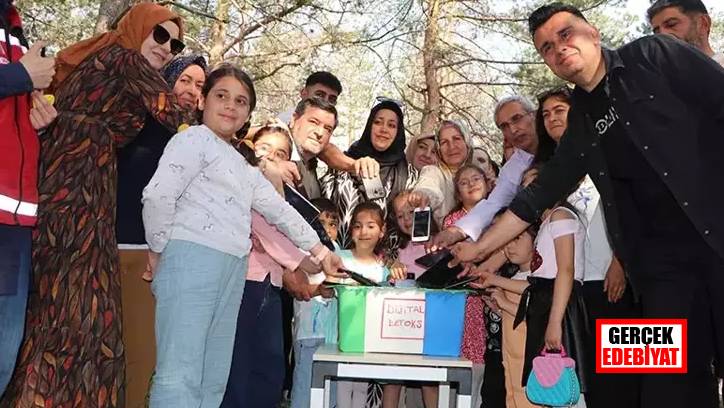 'Dijital detoks' pikniğinde cep telefonları 4 saatliğine kapatıldı