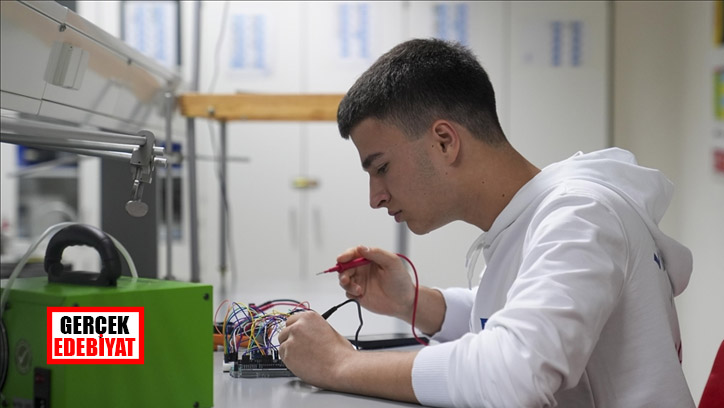 Çayyolu Lisesi öğrencileri 'ozon terapili hastane yatağı' projesiyle ABD'de birinci oldu