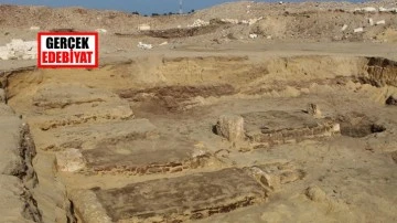 Mısır'da 2 bin yıl öncesine ait 22 antik mezar bulundu